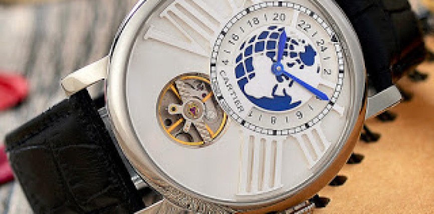 Rotonde de cartier earth and moon W1556222 replica watch revealed around the back-side from the robust case