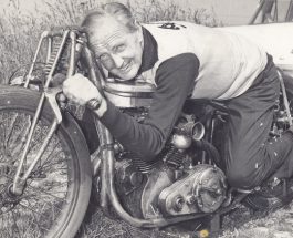 Low Price Replica Baume & Mercier – Honors Racing Legend Burt Munro